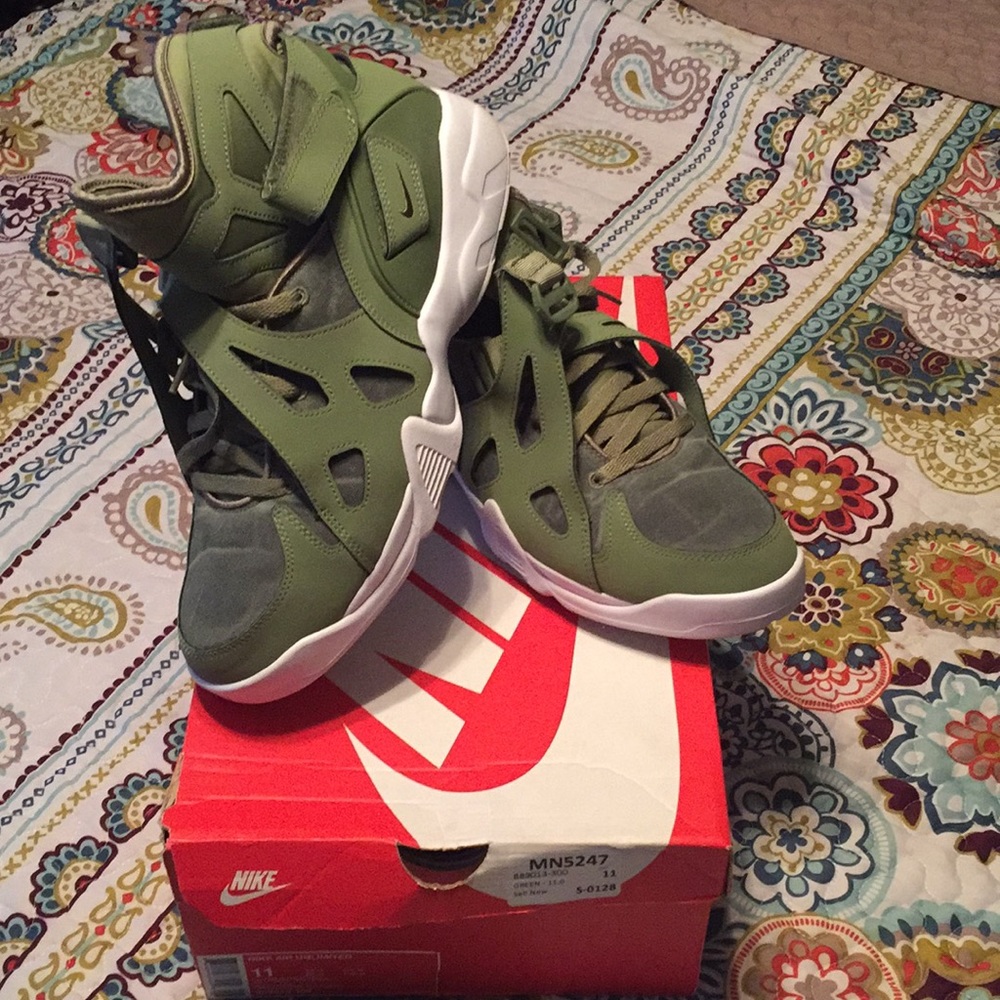 Nike air unlimited size 11 men